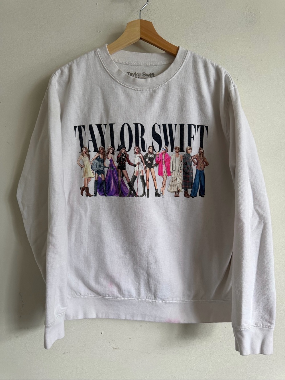 White Crewneck Graphic Pullover Sweatshirt - Taylor Swift